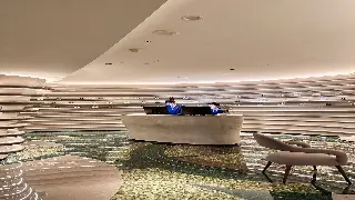 告别亚健康：武汉白领必备的3分钟办公室自我按摩技巧，唤醒身体能量！ 图片