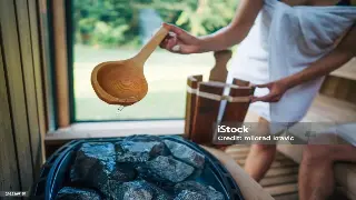 武汉人自己的“解压神器”：肩颈酸痛？试试这几招自我按摩！ 海报